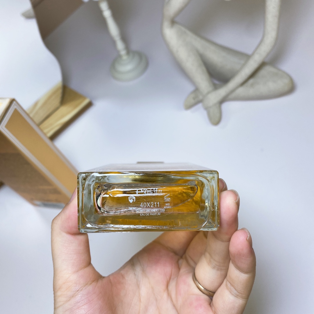 Saint Laurent perfume